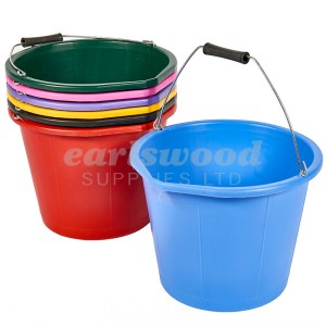 Earlswood Stable Bucket